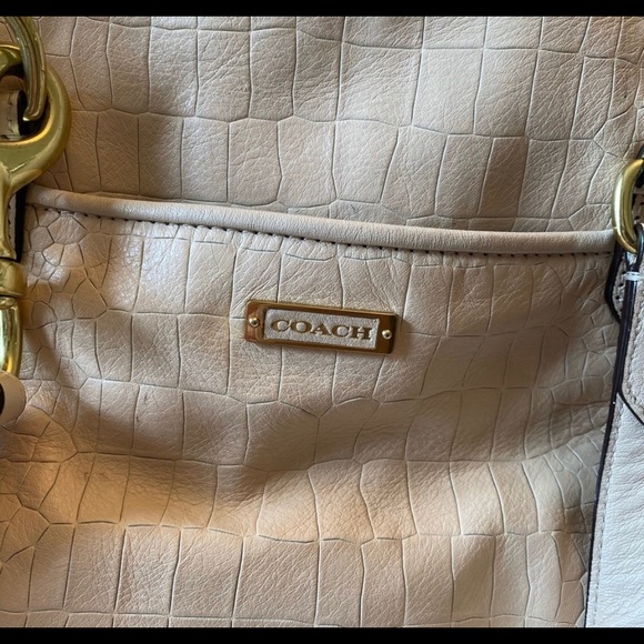 Coach satchel handbag π cream colors - Picture 2 of 6